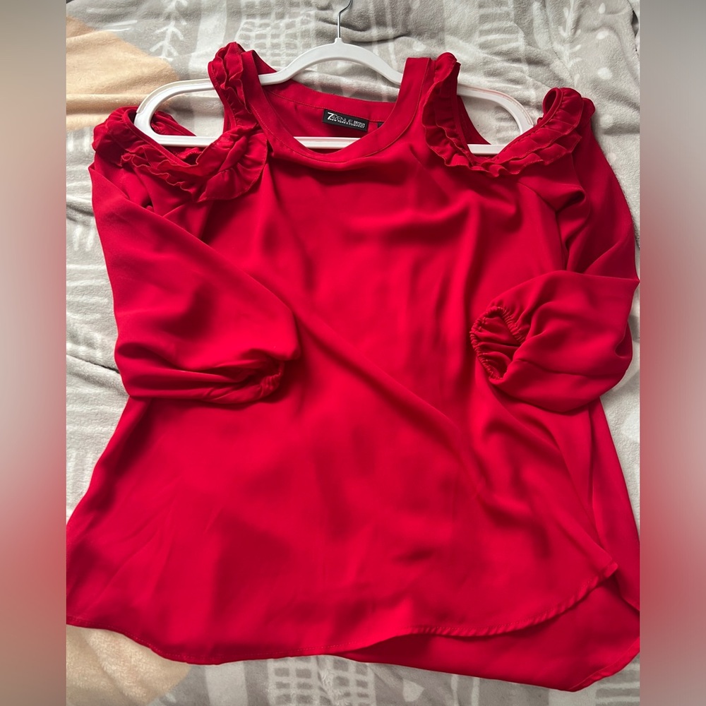 Red Open Shoulder blouse Size Small - Picture 2 of 10